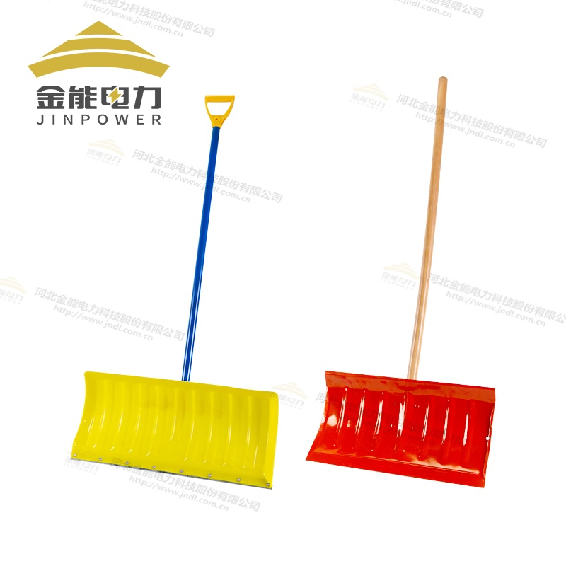 復合PE/鐵質(zhì)雙材質(zhì)推雪板加強筋設計